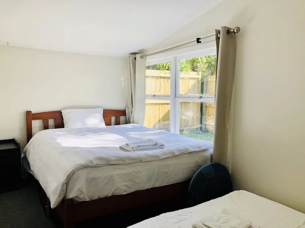ARent - Serviced Garden Cottage - 14a Dignan St