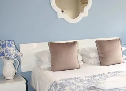 The Townhouse Hotel