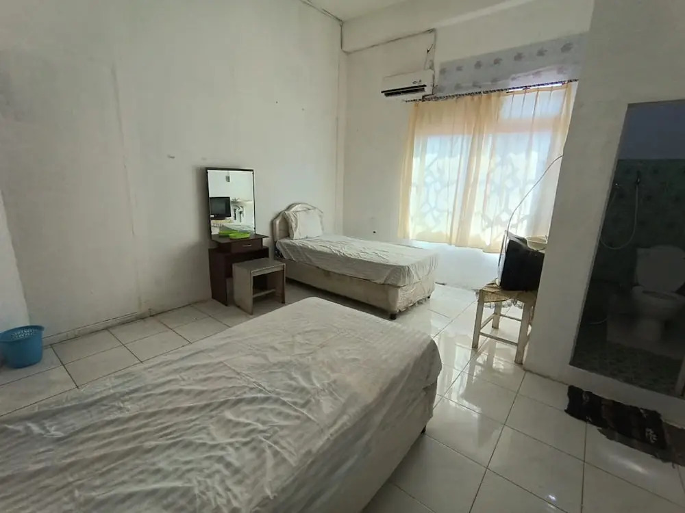 Hotel O Azeela Kost Syariah