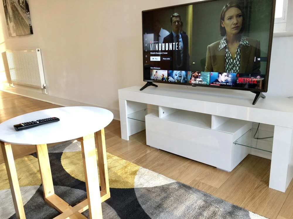 Two Bed - Close to North Station and Hospital