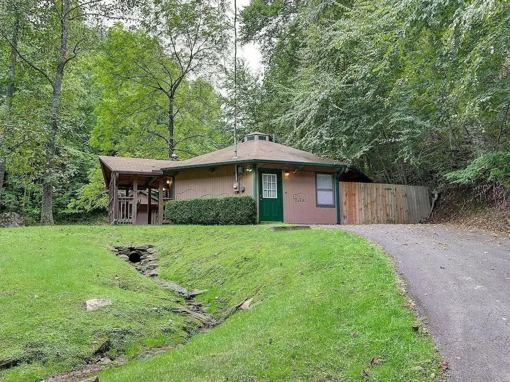 Bear Hugs 1 Bedroom 1 Bathroom Chalet