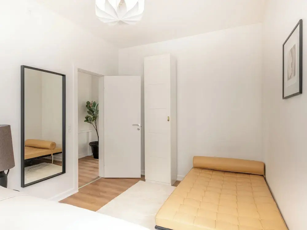 Noble - Fantastic 5-bdr Apt in the Capital