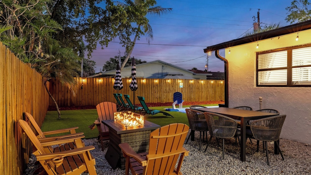 Hoop & Splash House by Avantstay Game Room + Pool + Firepit + Minutes to Las Olas