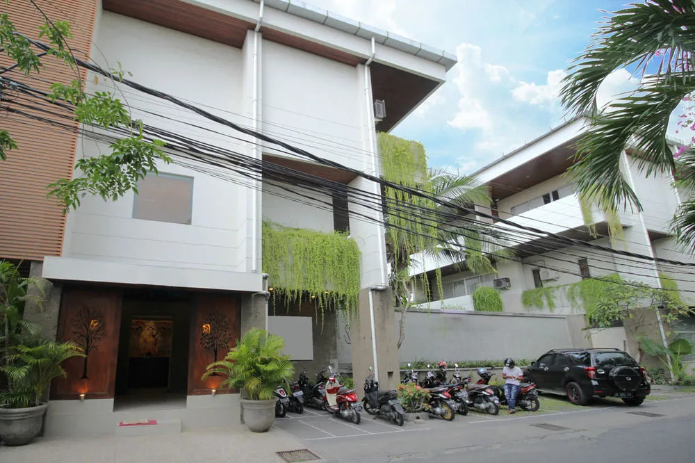 Airy Premier Seminyak Bidadari 2 Kuta Bali