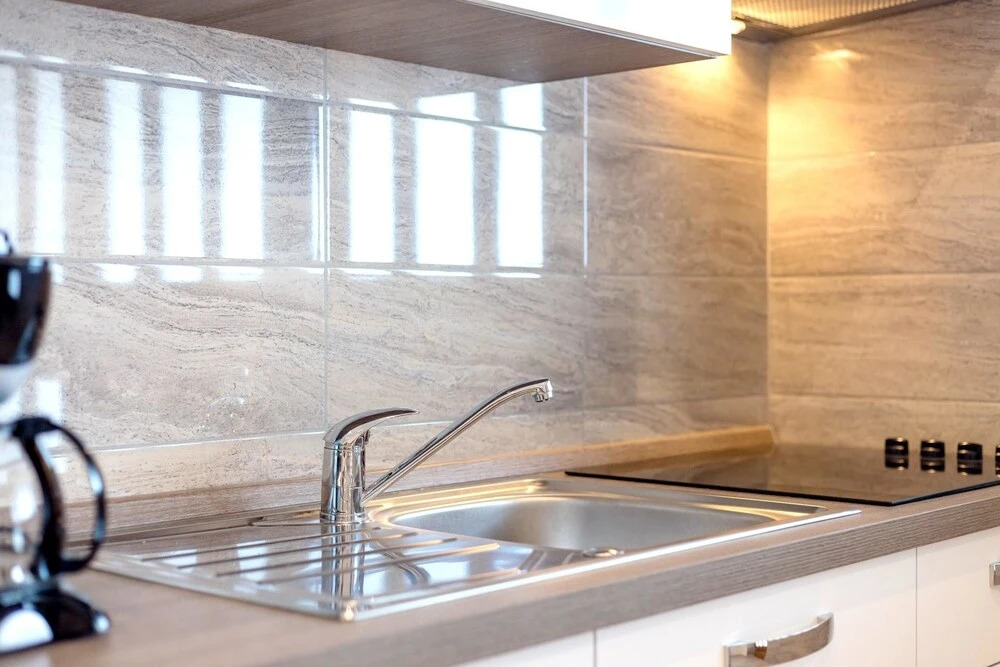 Studio in Podstrana, With Enclosed Garden and Wifi - 50 m From the Bea