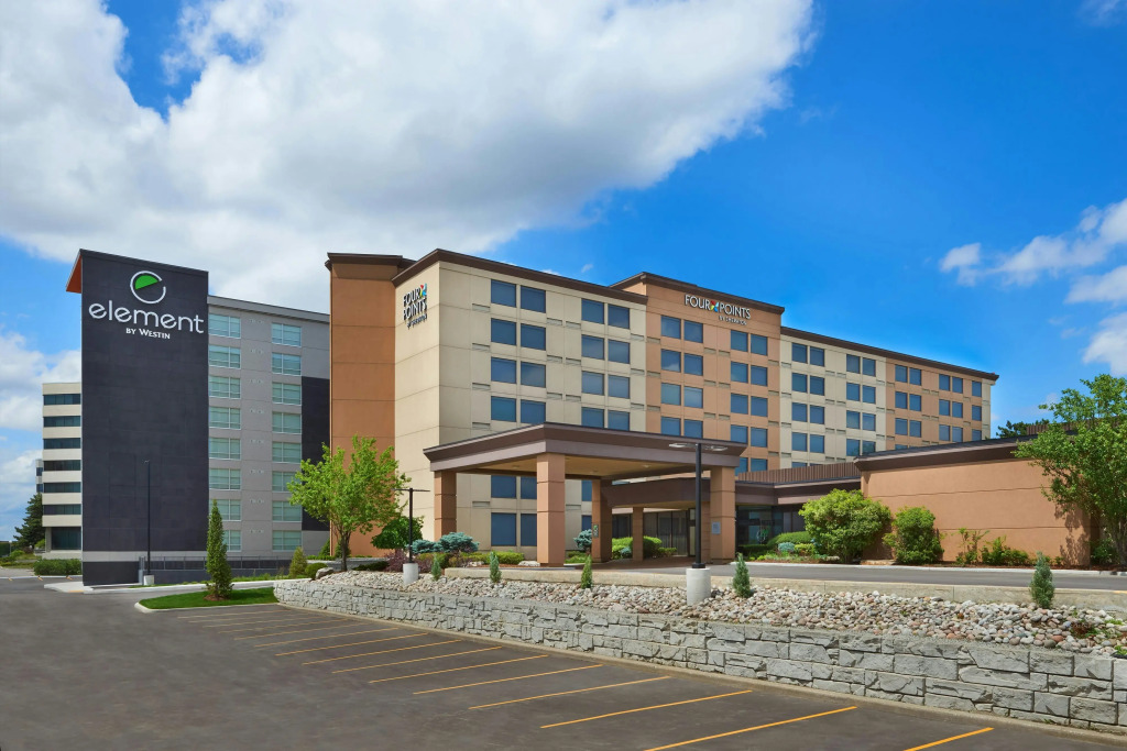 Econo Lodge Inn & Suites Toronto Airport