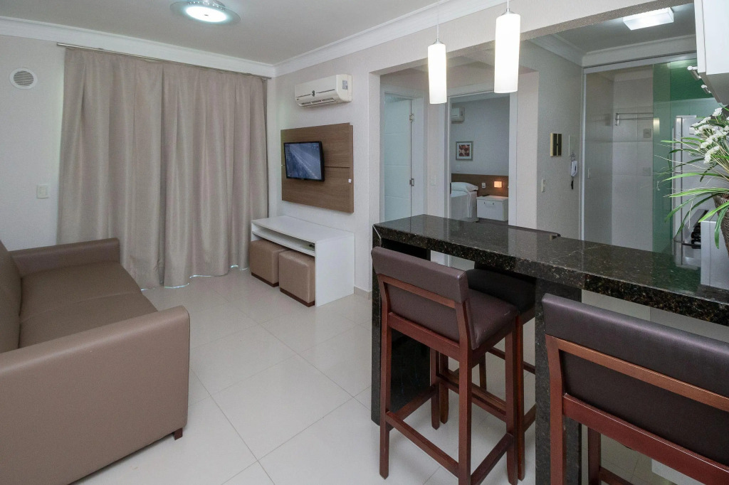 629C - Apartamento 1 quarto com Piscina