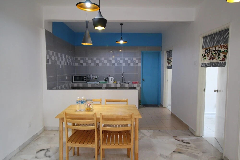 Teratai Homestay Suria Apartment
