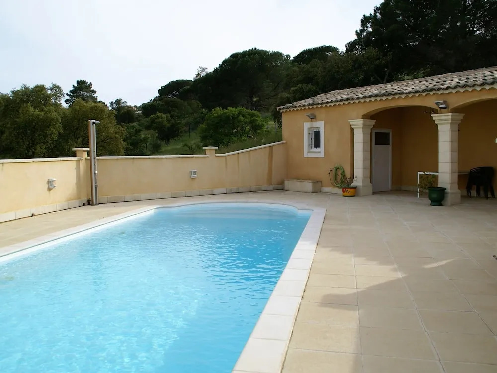 Soothing Holiday Home in Sainte-maxime With Swimming Pool