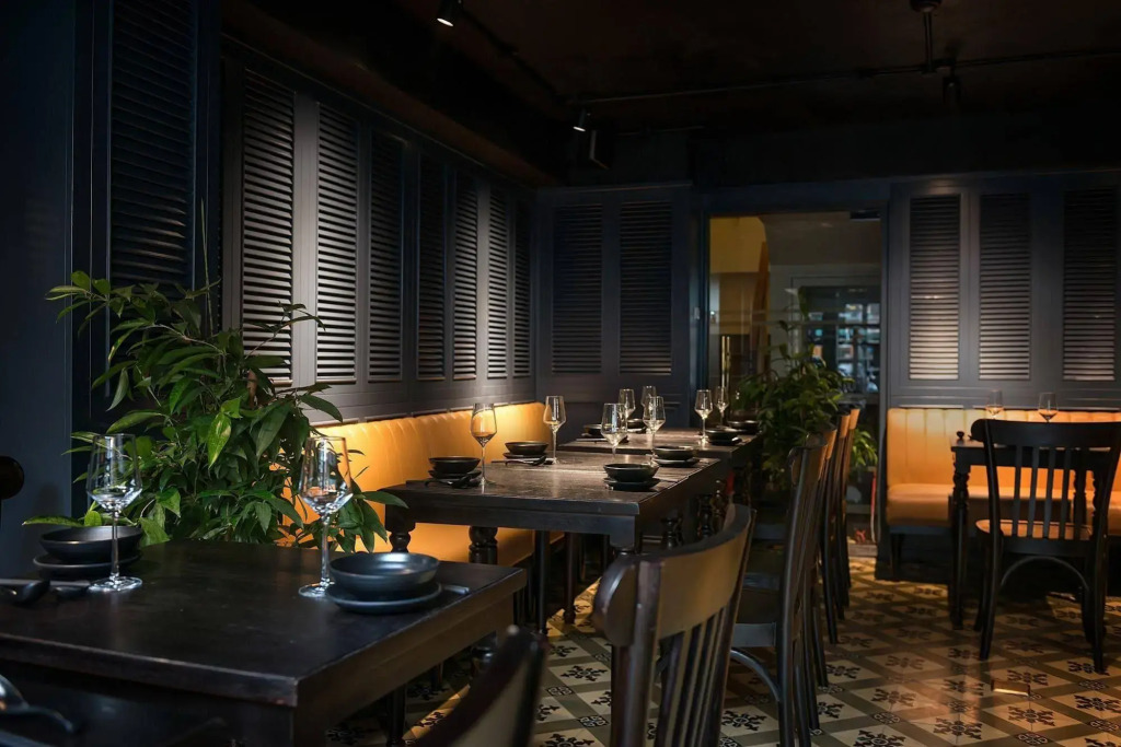 Hanoi E Central Luxury Hotel
