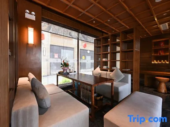 Shanghai Jingletang Hotel ( International Tourism Resort Chuansha Subway Station Store )