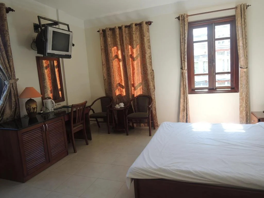 Hung Phong Hotel