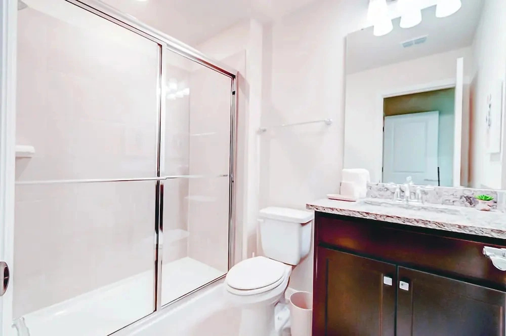 Luxurious Townhouse w/ Private Pool Near Attractions