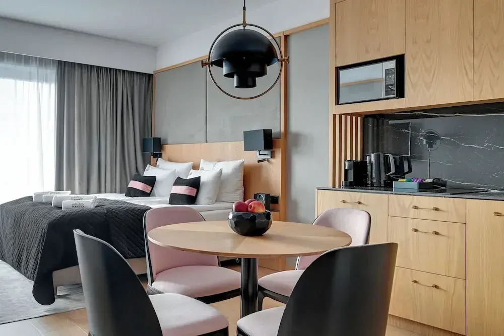 Deo Plaza Apartments