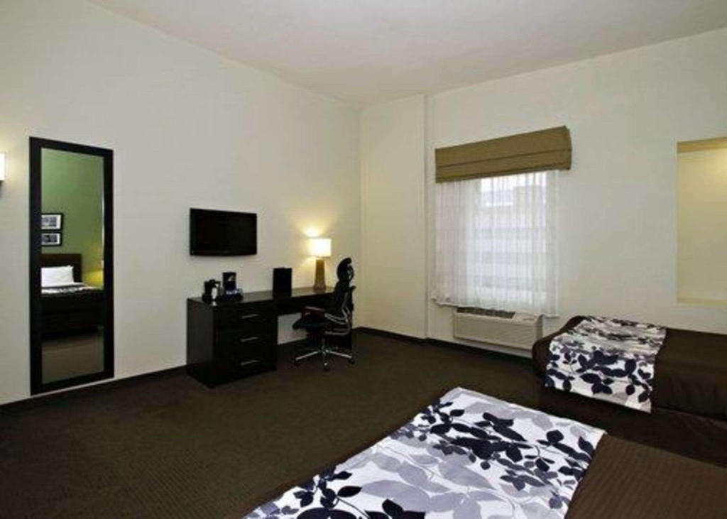 Sleep Inn & Suites Downtown Inner Harbor