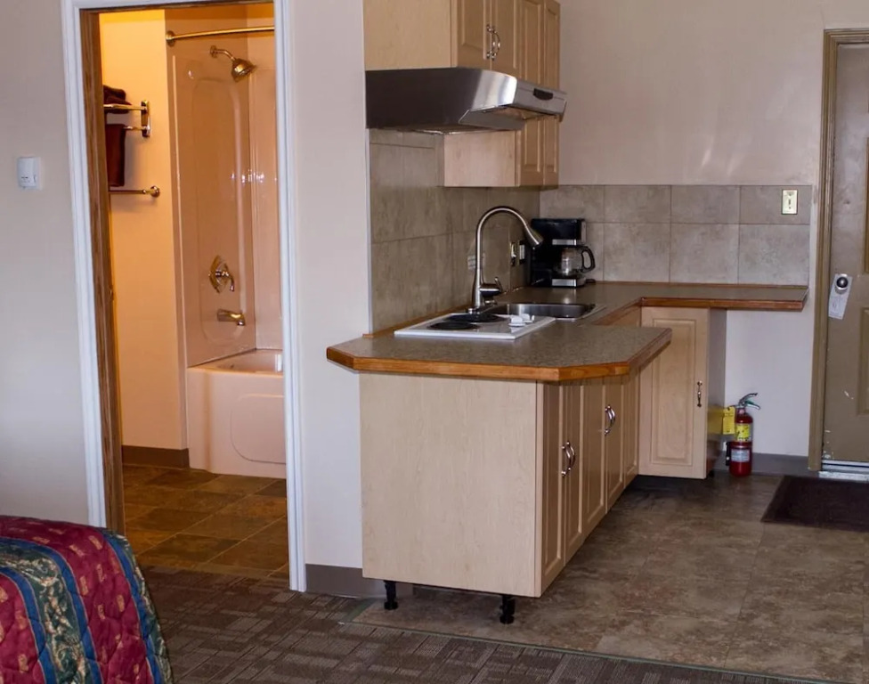 Woodland Motor Inn