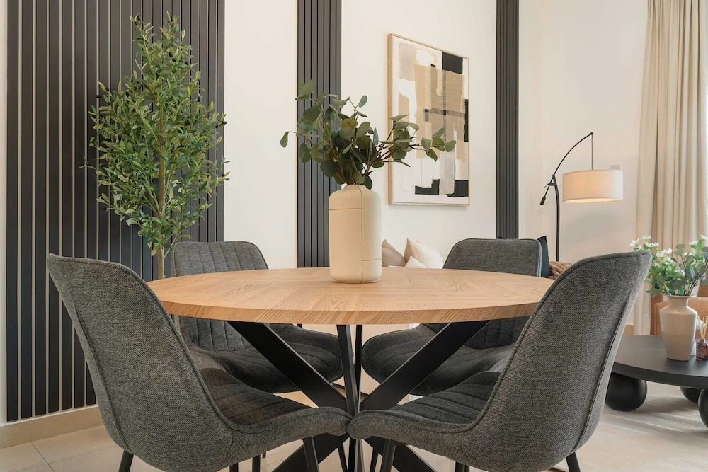 Silkhaus New 1bdr Stay at Dubai Production City in Centrium Tower