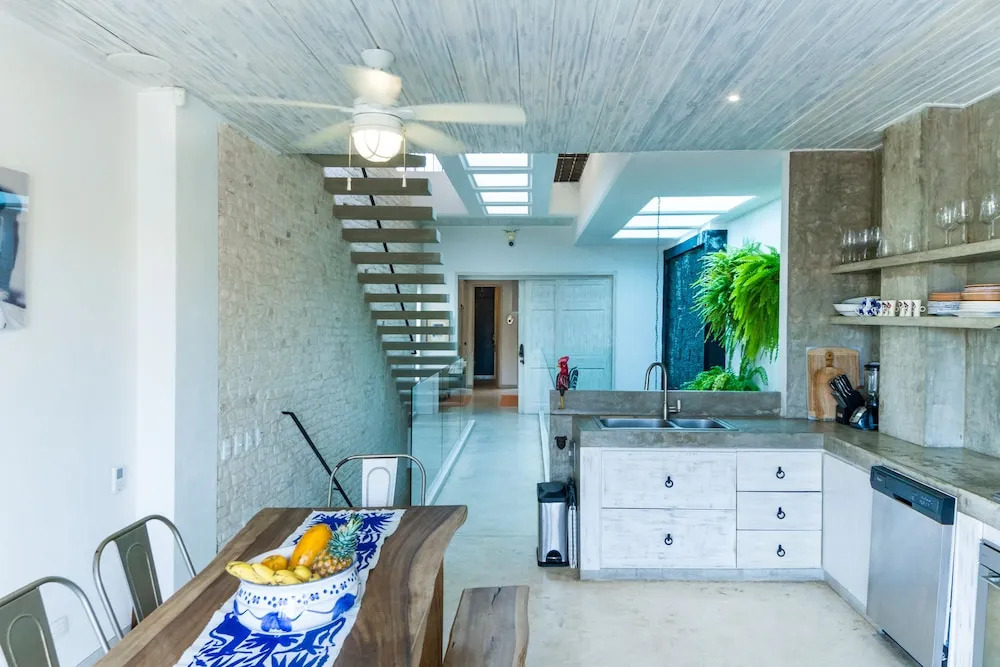 Lux Casa Lucia Boutique Rooftop Pool by Nomad Guru
