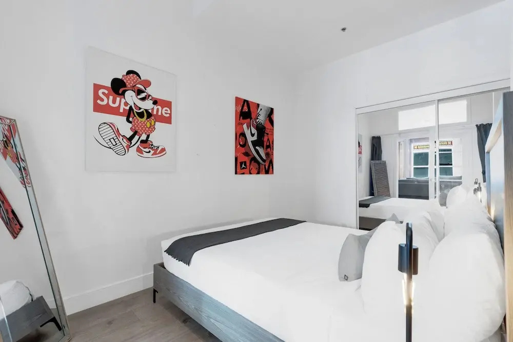 LiV MTL Downtown Montreal Spacious Suites