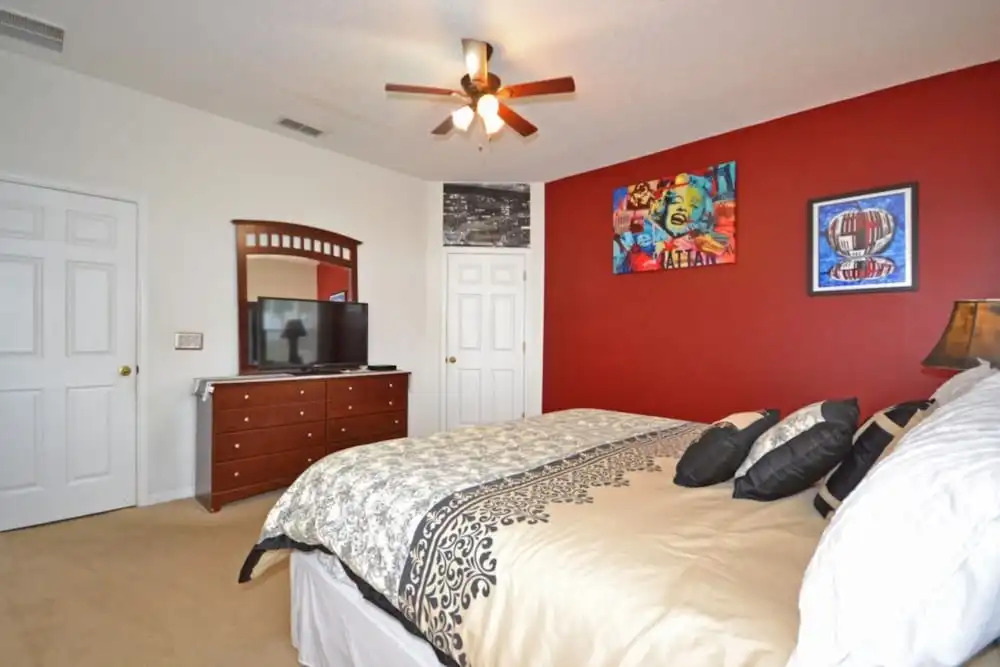 Hampton Lakes 215449