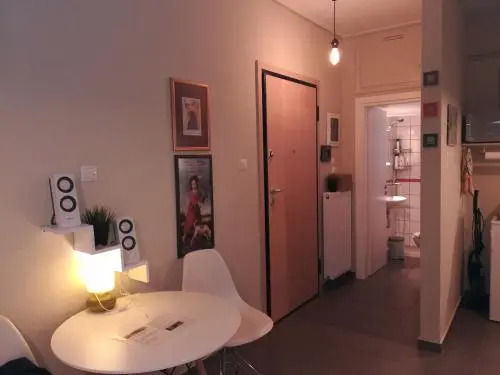 Koukaki ideal studio for 2