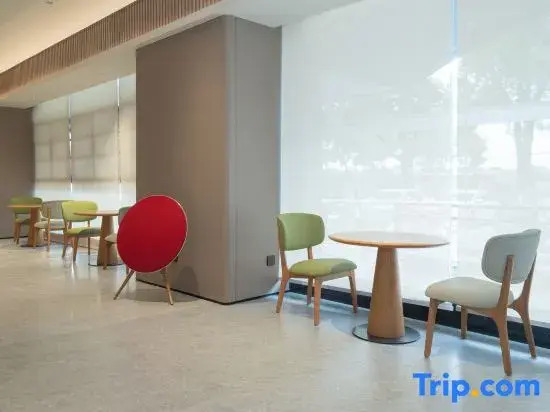 JI Hotel (North Gate of Xijindu Scenic Area, Zhenjiang)