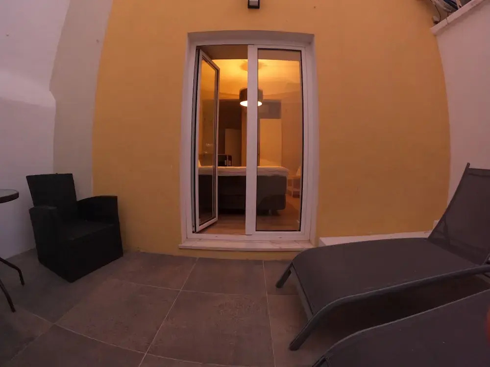 Temple Suites Guesthouse