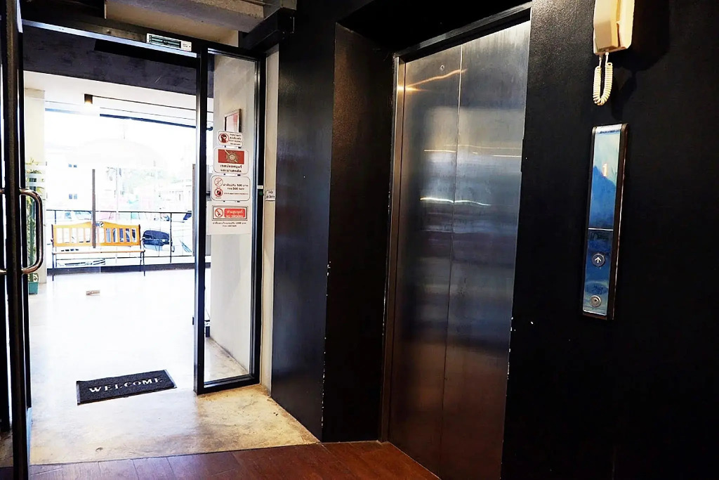 IZEN Budget Hotel & Residences (Plus)