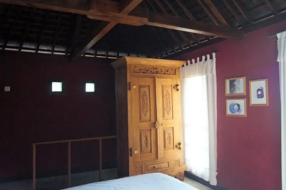 Sasak Lebung Home