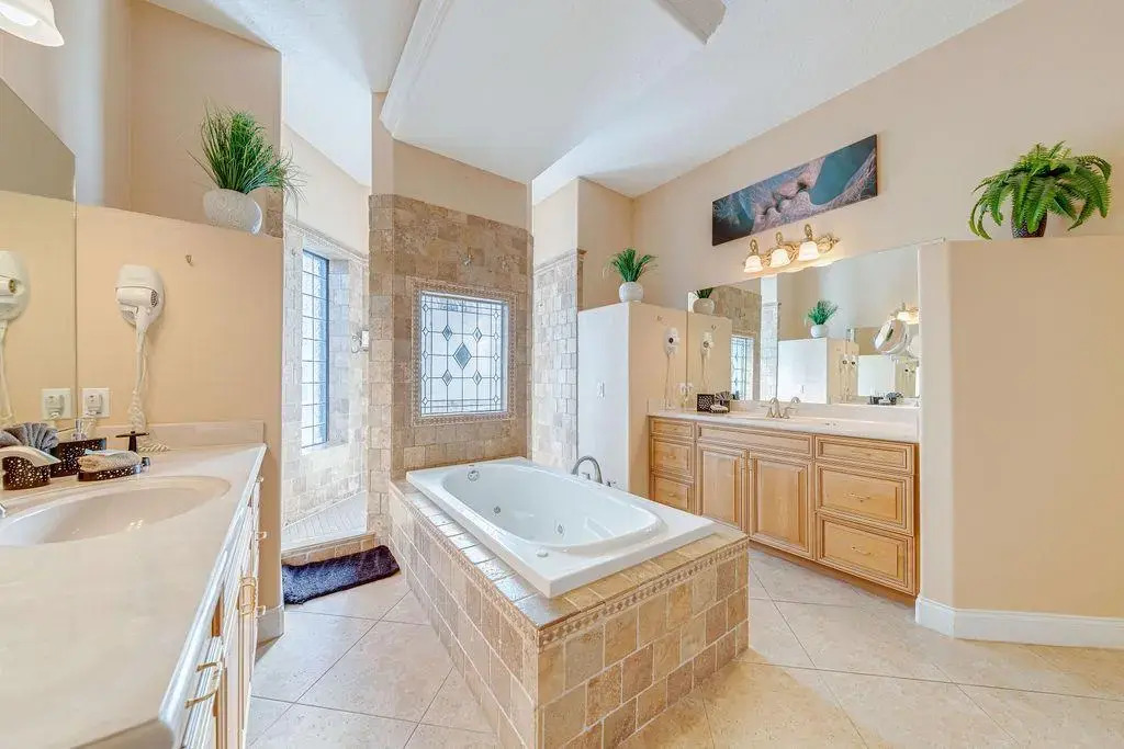 Spacious 7 Bedroom Home Close to Disney, Kissimmee, US