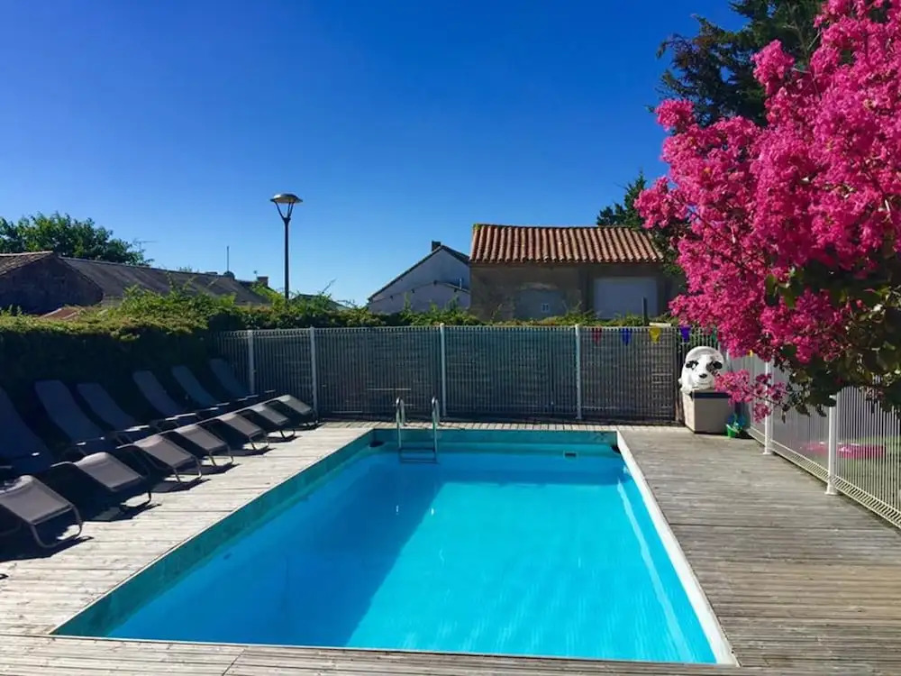6 Bedrooms, Ideal for Multi-generation Families, 5 Reviews, Near Sandy Beaches