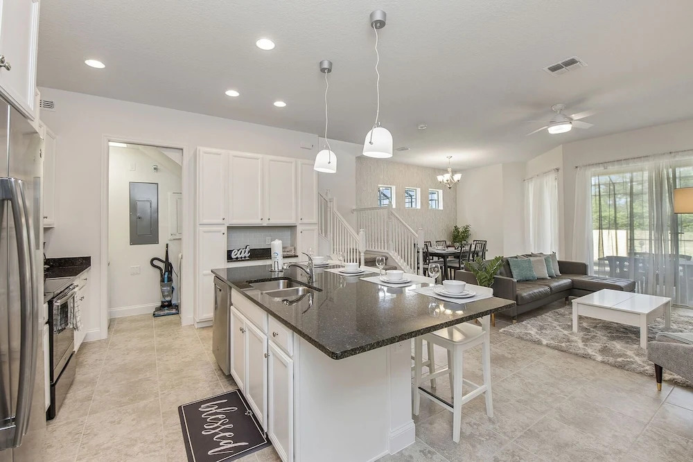 Amazing New 5 Bedroom 4.5 Bathroom Townhome with Private Pool