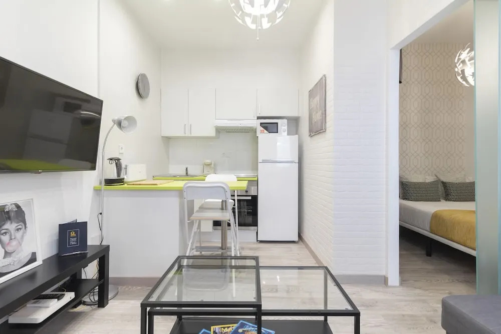 Dobo Homes Ronda De Valencia Apartment