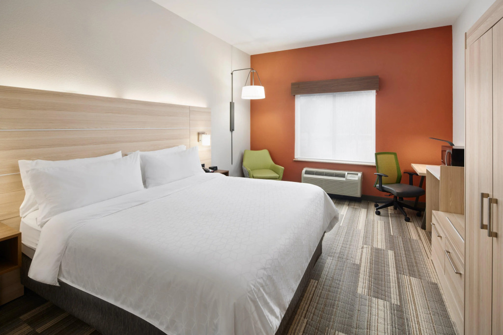Holiday Inn Express Hotel & Suites Salem by IHG