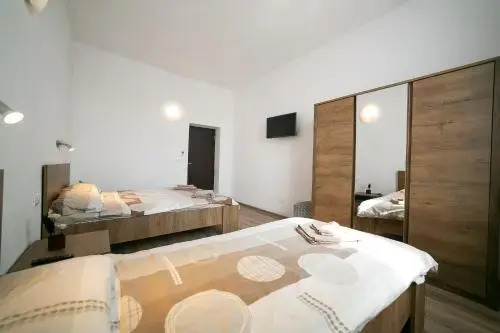Boul Rosu Residence