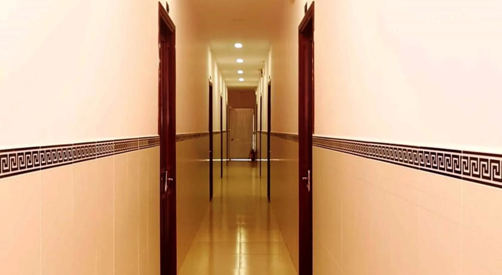 Thi Long Phụng Hotel