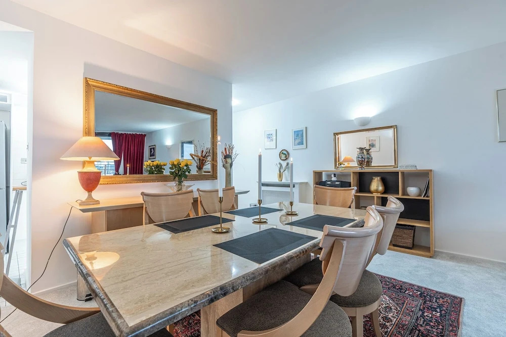 Duplex 2BR 2BA Flat Near Gloucester Rd Station