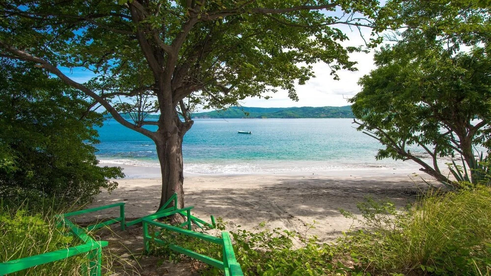 2-bedroom Beachfront Condo With Pool