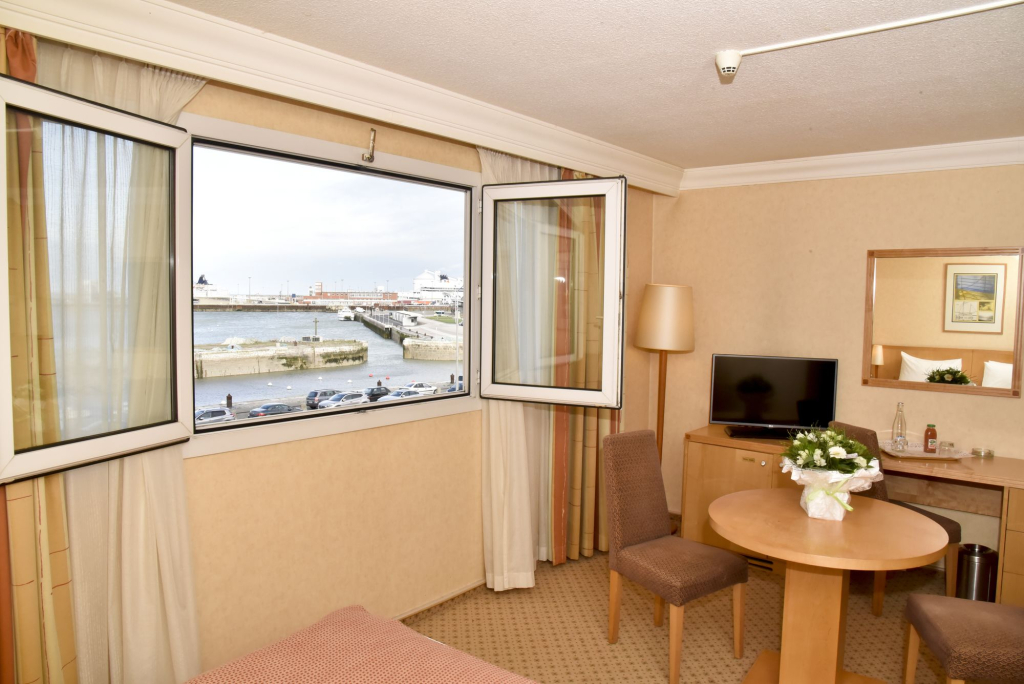 Holiday Inn Calais-Centre by IHG