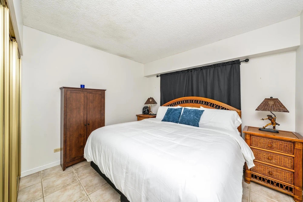 Big Island Kona Plaza 311 2 Bedroom Condo