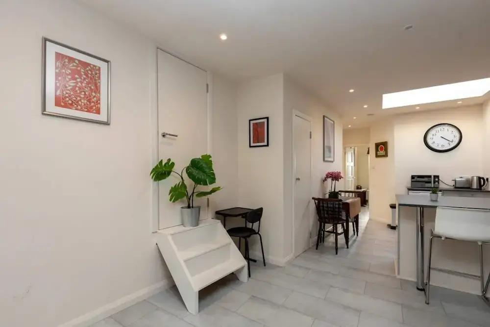 Bright & Contemporary 1bedroom Annexe - Herne Hill!