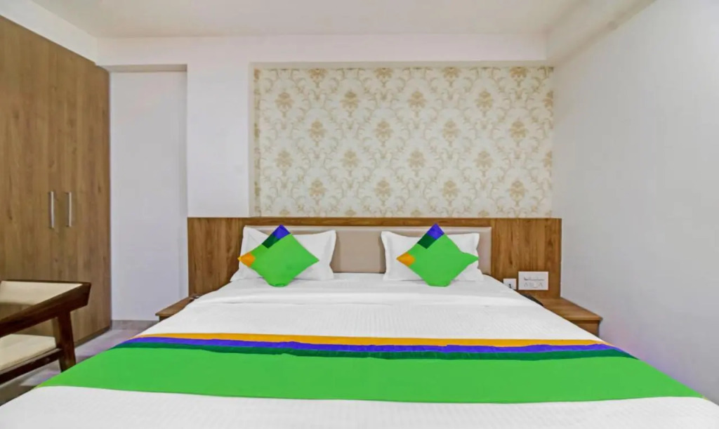 Treebo Chandraprasth Residency