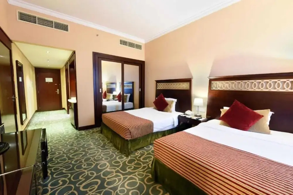 Dancenter Luxe Corniche Hotel Formerly Concorde Hotel