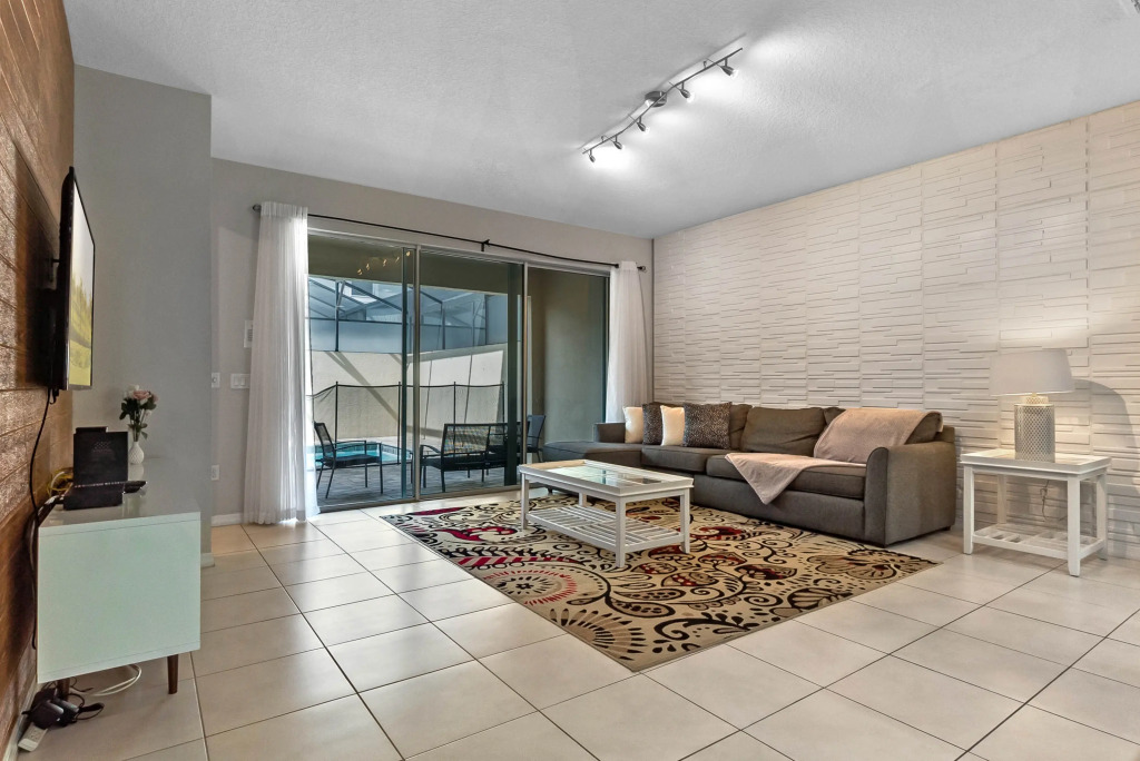 3 Bedrooms 35 Bathrooms Solara 1564 Cp