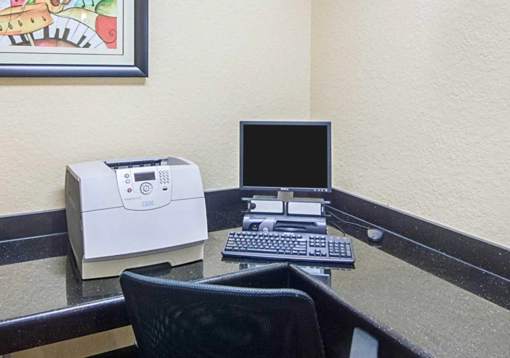 Studio 6 Suites Houston, TX - Spring