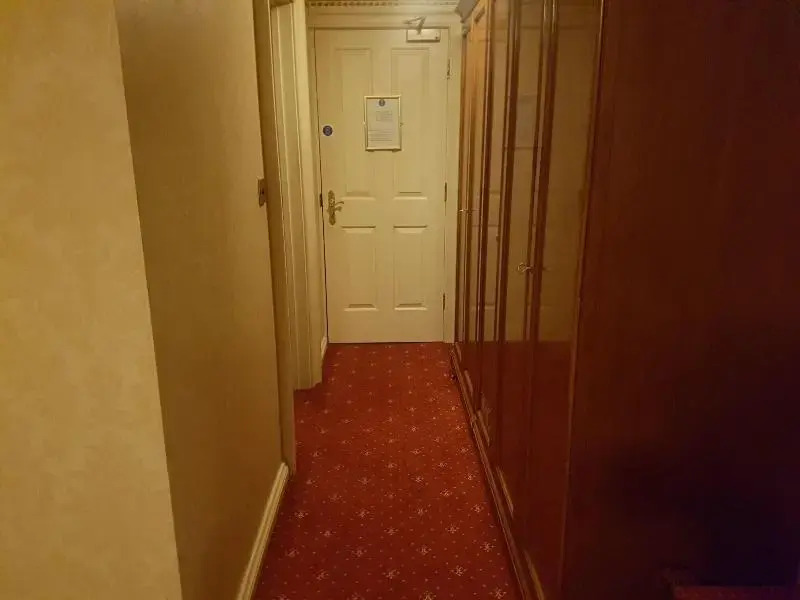 Tre-Ysgawen Hall & Spa