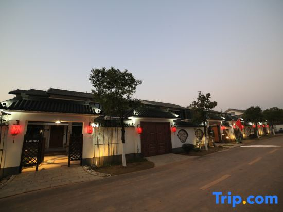 Jurong Baohua Mountain Yujing Shanfang Family-friendly Chinese Inn