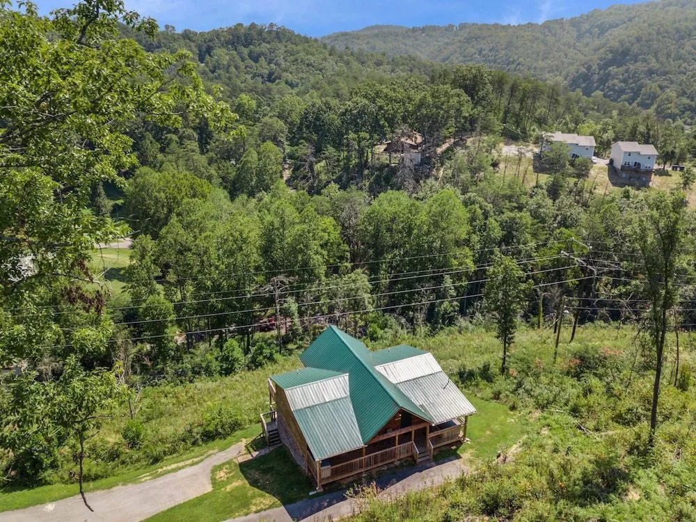 Emily's Hideaway by Jackson Mountain Rentals