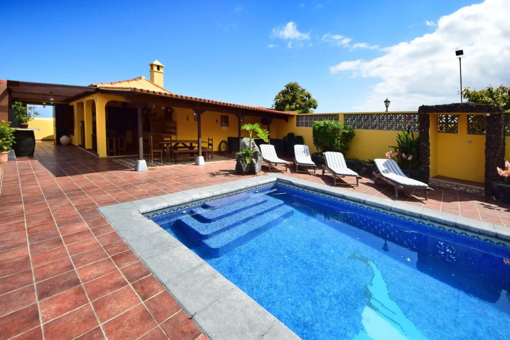 Alina - Vivienda vacacional con piscina privada