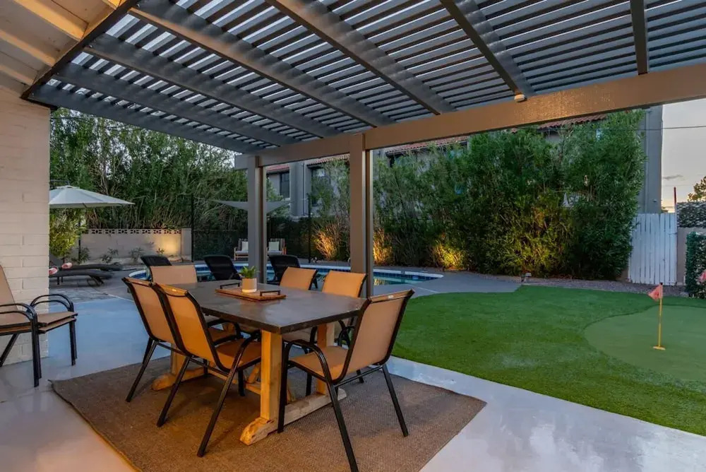 Ochenta Modern Retreat Htd Pool Spa Putt Grn Gym